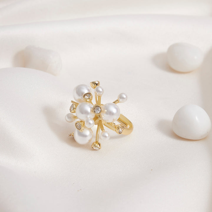 Big Pearls Flower Ring - Sollak Designs