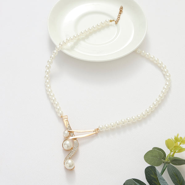 White & Gold-Toned Gold-Plated Pearl-Studded Necklace Set